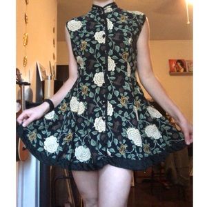 ⭐️SOLD⭐️ Vintage Floral Mini Dress OR Blouse